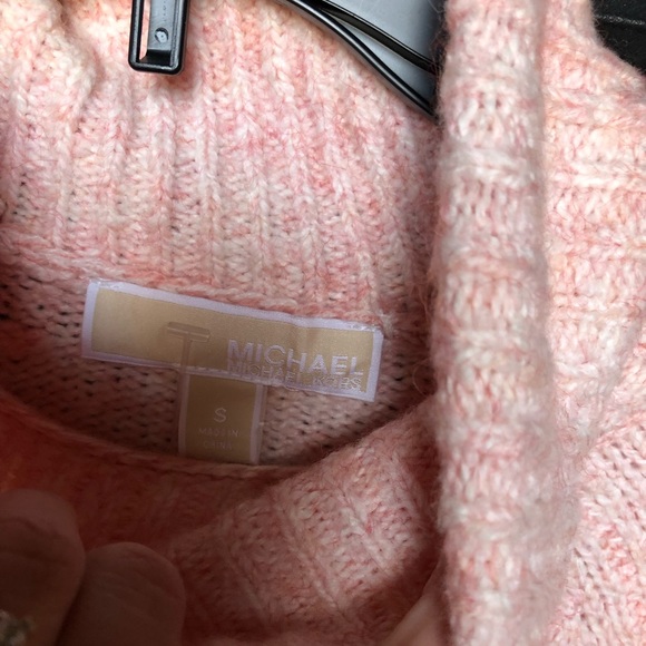 ✨ Brand New Ladies Soft Pink Sweater✨ - Picture 6 of 8